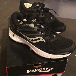 Saucony Cohesion Women’s Size 9.5